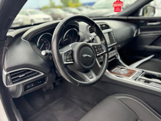 Jaguar XE foto 15