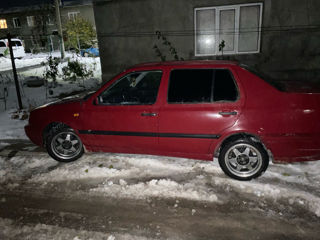 Volkswagen Vento foto 8