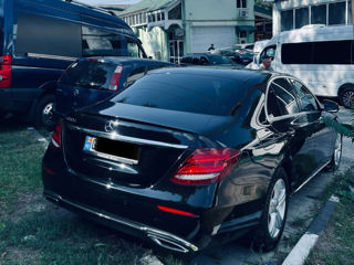 Mercedes E-Class foto 2