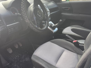 Mazda 5 foto 8