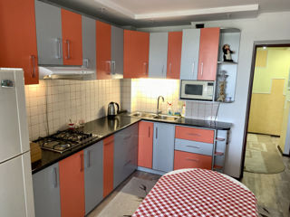 Apartament cu 2 camere, 59 m², Botanica, Chișinău foto 4