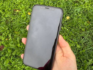 iPhone 11 / 64GB foto 2