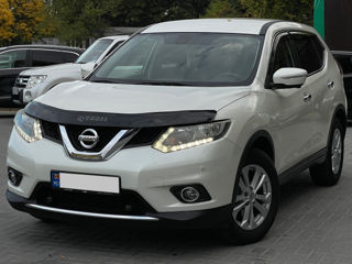 Nissan X-Trail foto 1