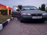 Ford Mondeo foto 1