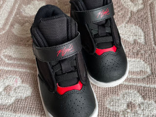 Продам высокие кроссовки Air Jordan