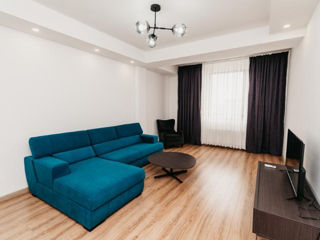 Apartament cu 2 camere, 82 m², Centru, Chișinău foto 1