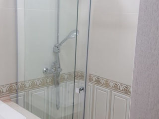 Cabina de dus cu  usi glisante din sticla calita foto 1