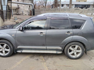 Mitsubishi Outlander foto 3