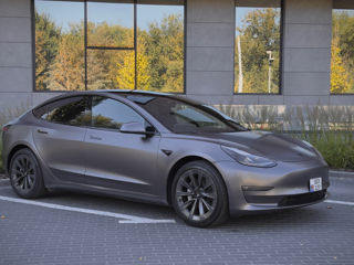 Tesla Model 3 foto 4