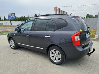 KIA Carens foto 4