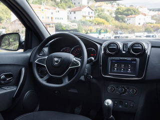 Dacia Sandero foto 2