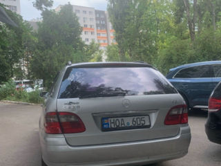 Mercedes E-Class foto 8