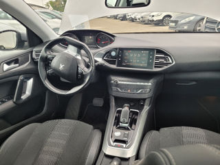 Peugeot 308 foto 8