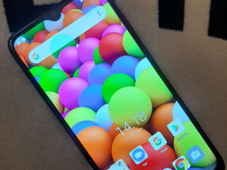 Продам Ulefone Power 6 (64/4)очень долга батарея держит 6350 работает идеално састаяние идеално