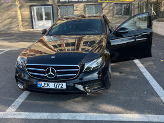 Mercedes E-Class foto 1