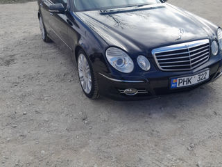 Mercedes E-Class foto 10