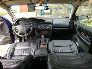 Opel Omega foto 5