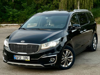 KIA Carnival foto 1