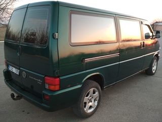 Volkswagen Caravelle foto 3