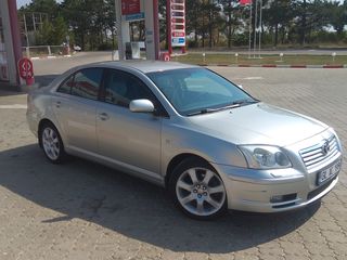 Toyota Avensis foto 2