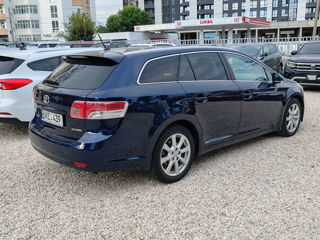 Toyota Avensis foto 5