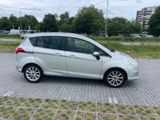 Ford B-Max foto 2