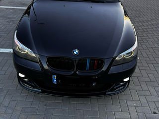 BMW 5 Series foto 2