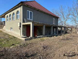 Spre vânzare casă 120 mp + 9 ari, în Budești! foto 1