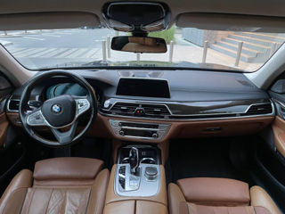 BMW 7 Series foto 7