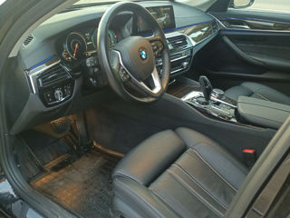 BMW 5 Series foto 8