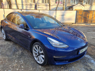 Tesla Model 3 foto 2