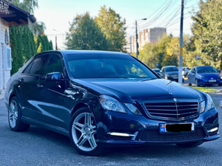 Mercedes E-Class foto 1