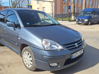 Suzuki Liana foto 3