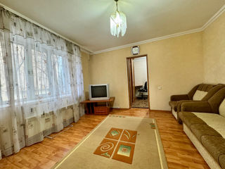 Apartament cu 1 cameră, 35 m², Botanica, Chișinău foto 2