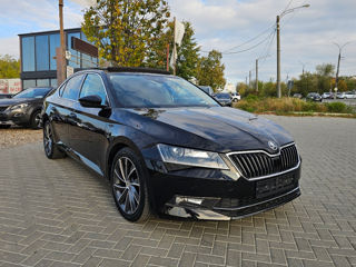 Skoda Superb foto 3