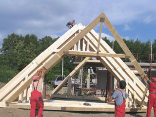 Construiesc case din lemn sau stil A frame