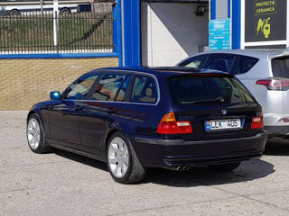 BMW 3 Series Touring foto 7