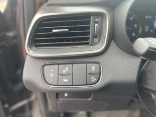 KIA Carnival foto 12