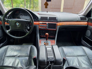 BMW 7 Series foto 6