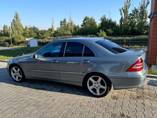 Mercedes C-Class foto 6