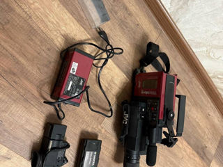 Продам касетную камеру JVC foto 1