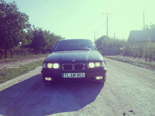 BMW 3 Series foto 1