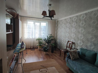 Apartament cu 3 camere, 70 m², Tineret, Ungheni foto 2