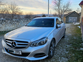 Mercedes E-Class foto 2