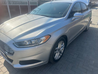 Ford Fusion foto 9