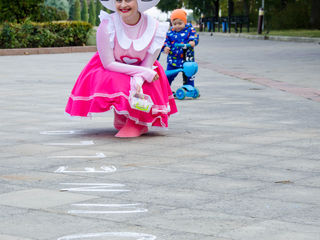 Distrează-te împreună cu Hello Kitty și Minion! foto 1
