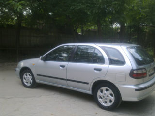 Nissan Almera foto 6