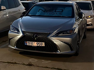 Lexus ES Series