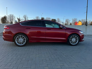 Ford Fusion foto 2