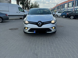 Renault Clio foto 1